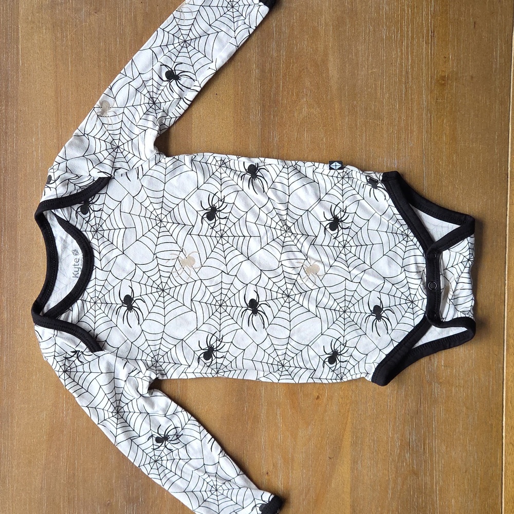 Kyte BABY Spider Web Long Sleeve Bodysuit 6-12m Halloween